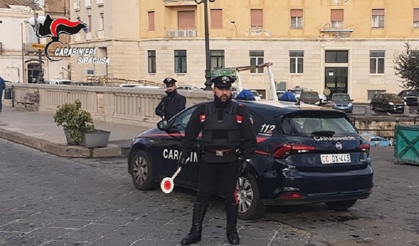 Commetteva truffe mentre era ai domiciliari: arrestato 35enne