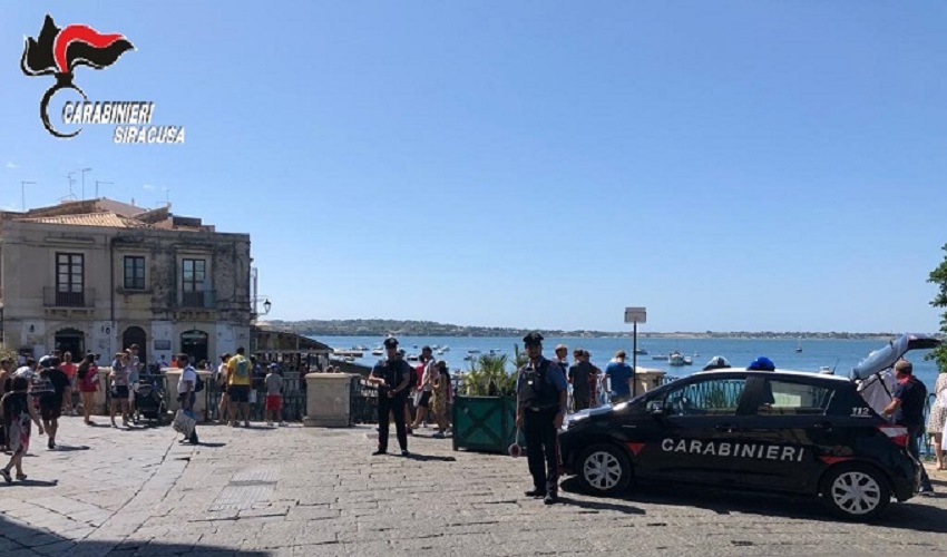 Ladro seriale in Ortigia: manette in flagranza di furto