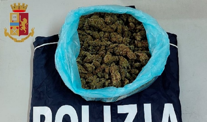 Spaccio a Siracusa, 26enne in manette e sequestro di 250 grammi di marijuana