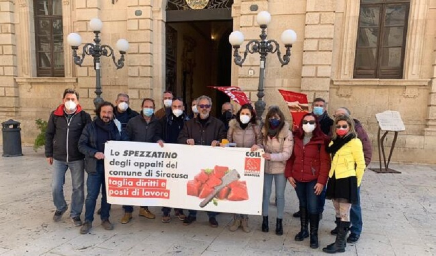 Appalti a supporto dell'amministrazione comunale: domani sit in sotto palazzo Vermexio