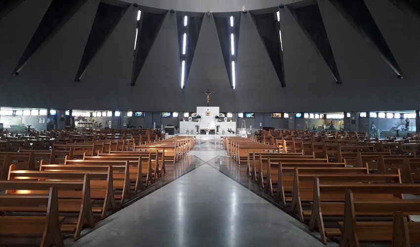 Il Santuario riapre dalle 15,30: volontari al lavoro per ripulire la Basilica