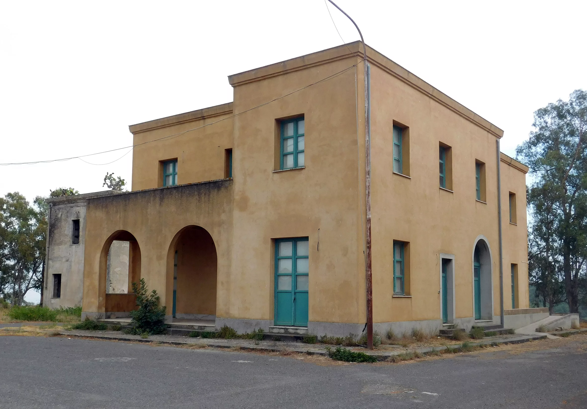 IL BORGO ANGELO RIZZA. UN ABBANDONO LUNGO 70 ANNI.