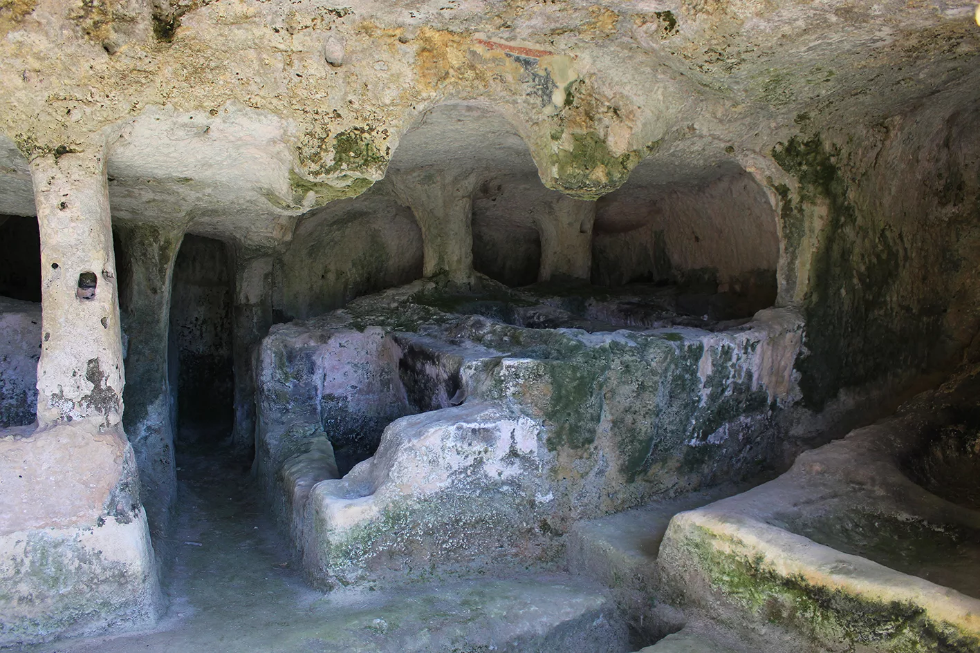 La grotta dei Santi di contrada Alia, in territorio di Licodia Eubea