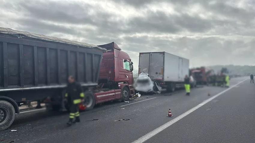 Maxi tamponamento sull'autostrada Siracusa-Catania: muore una 24enne